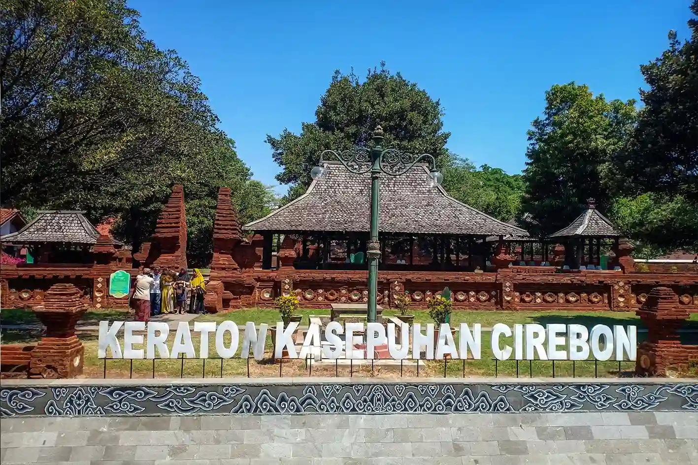 10 Tempat Wisata Cirebon Paling Hits untuk Liburan Seru